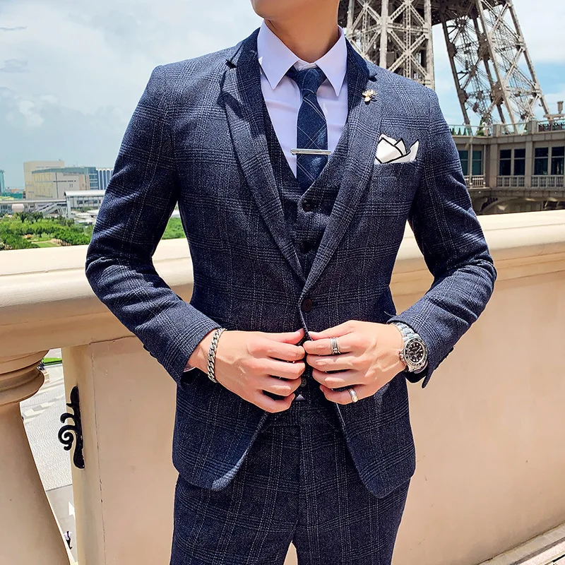 Men's Autumn Winter Three-Piece Suit Casual Plaid Business Slim Fit Polyester Cotton Blend round Neck Wedding Suit
Men's Autumn Winter Three-Piece Suit Casual Plaid Business Slim Fit Polyester Cotton Blend round Neck Wedding Suit