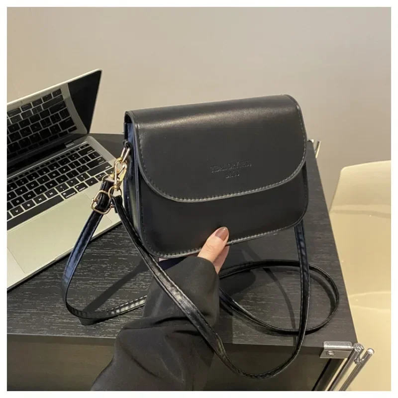 New Single Shoulder Women's Armpit Bag, Fashionable and Versatile Single Shoulder Bag, Commuting Single Shoulder Crossbody Bag
New Single Shoulder Women's Armpit Bag, Fashionable and Versatile Single Shoulder Bag, Commuting Single Shoulder Crossbody Bag