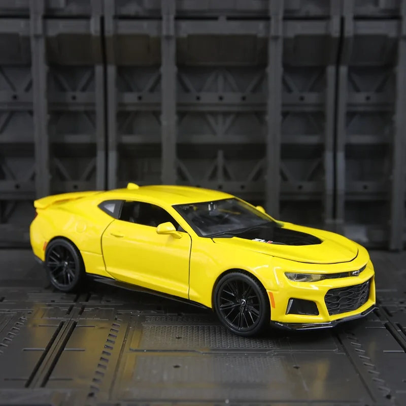 1:24 Scale 2017 ZL1 Diecast Model Car Alloy Sports Car Simulation Static Vehicle Collection Ornament Gift Toy For Kids Adults
1:24 Scale 2017 ZL1 Diecast Model Car Alloy Sports Car Simulation Static Vehicle Collection Ornament Gift Toy For Kids Adults