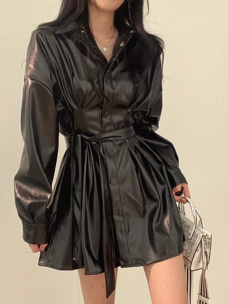 Retro Chic V-Ne Single Button Waist-Cinched Motorcycle Jaet Leather Coat Women's Faionable Belted Mid-Length Coat
Retro Chic V-Ne Single Button Waist-Cinched Motorcycle Jaet Leather Coat Women's Faionable Belted Mid-Length Coat