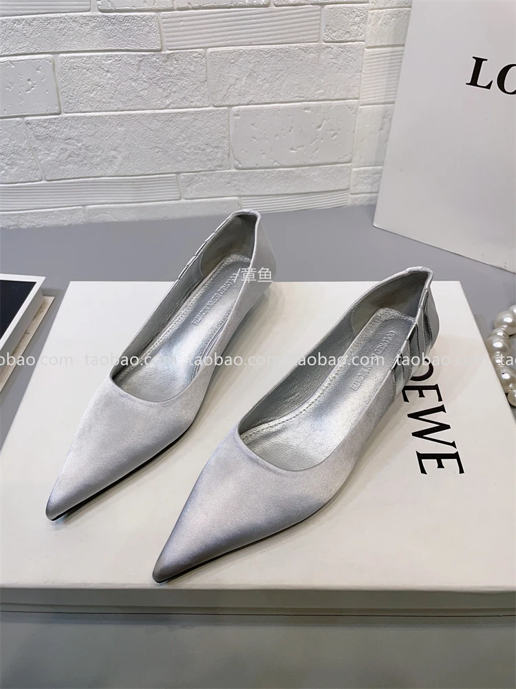 Pointed Toe Women Pumps 2024 New Arrivals Shallow Slip On Fashoin Office Party Pumps Silver Black Dress Shoes Solid Color Pumps
Pointed Toe Women Pumps 2024 New Arrivals Shallow Slip On Fashoin Office Party Pumps Silver Black Dress Shoes Solid Color Pumps