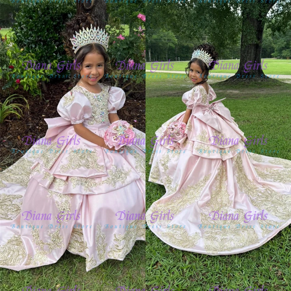 Luxurious Quality Pink Fluffy Gold Applique with Big Bow Belt Flower Girl Dress for Wedding Dress Birthday Party Ball Gowns
Luxurious Quality Pink Fluffy Gold Applique with Big Bow Belt Flower Girl Dress for Wedding Dress Birthday Party Ball Gowns