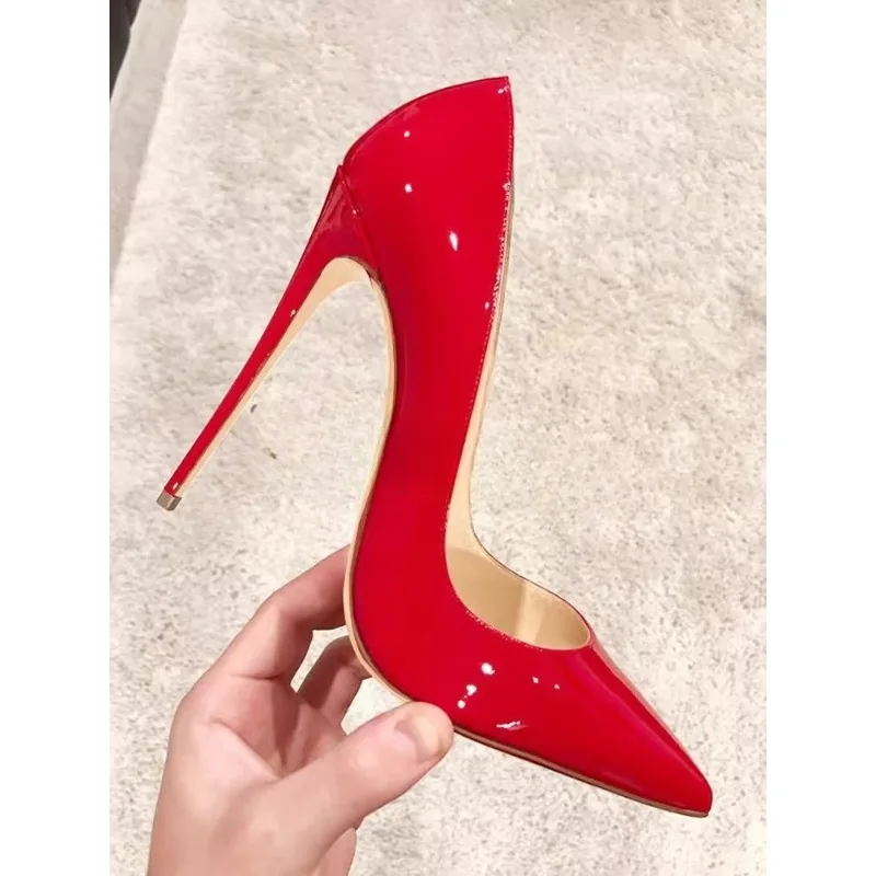 New festive wedding shoes, red patent leather pointed toe, low-cut, thin heel, high-heeled shoes, soft leather single shoes
New festive wedding shoes, red patent leather pointed toe, low-cut, thin heel, high-heeled shoes, soft leather single shoes