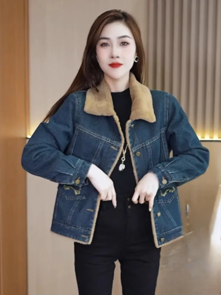 Джинсовое пальто с длинными накладками на меху, плюшевые женские зимние двубортные укороченные верхняя одежда во французском стиле, профессиональные куртки с поясом, большие размеры
Джинсовое пальто с длинными накладками на меху, плюшевые женские зимние двубортные укороченные верхняя одежда во французском стиле, профессиональные куртки с поясом, большие размеры