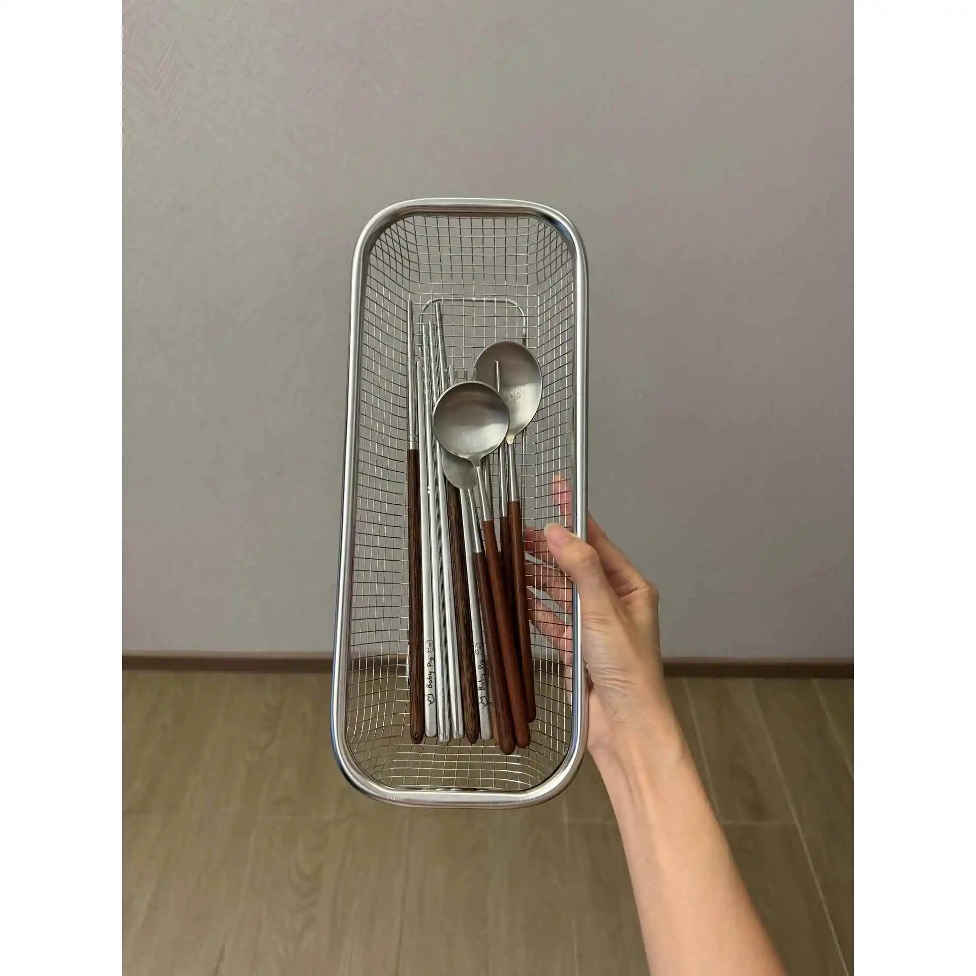 Stainless Steel Kitchen Utensil Storage Box Chopsticks Spoon Drain Rack Anti-Mold Disinfection Shelf Home Use Dining Accessories
Stainless Steel Kitchen Utensil Storage Box Chopsticks Spoon Drain Rack Anti-Mold Disinfection Shelf Home Use Dining Accessories