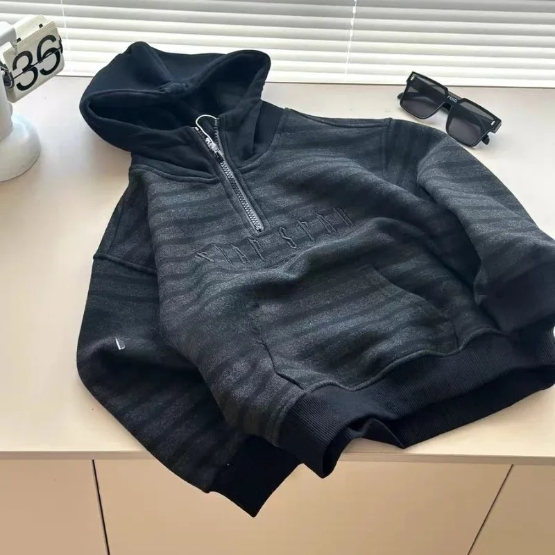 Boys' Hoodie Autumn and Winter New Style Children's Hooded and Velvet Striped Top Children's Clothing Medium Thick Outerwear
Boys' Hoodie Autumn and Winter New Style Children's Hooded and Velvet Striped Top Children's Clothing Medium Thick Outerwear