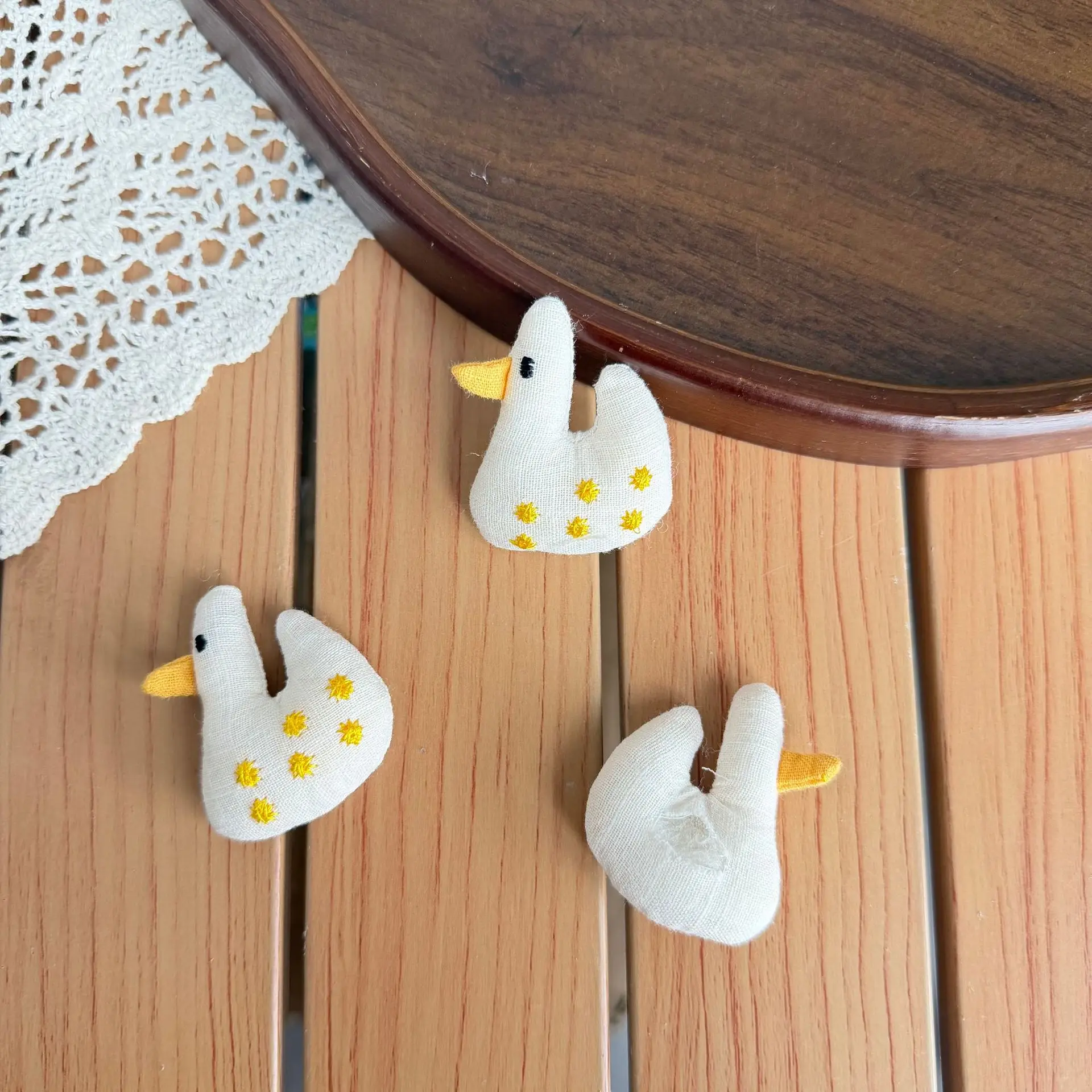 Premium Cute Animal Fabric Brooch Pin Set for DIY Jewelry Clothing Elephant Cat Duck Rabbit Craft Embellishment Versatile
Premium Cute Animal Fabric Brooch Pin Set for DIY Jewelry Clothing Elephant Cat Duck Rabbit Craft Embellishment Versatile