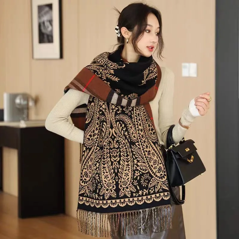 Новая звезда 2025 года с одинаковым черно-белым сетчатым шарфом, женский осенне-зимний шерстяной корейский универсальный шарф
Новая звезда 2025 года с одинаковым черно-белым сетчатым шарфом, женский осенне-зимний шерстяной корейский универсальный шарф