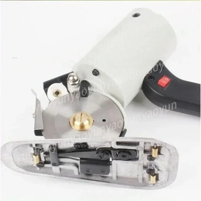 Portable 220v C-90 Electric Round Blade Cutting Machine Handheld 220V/110V/200W Electric Round Shear Cloth Cutting Machine
Portable 220v C-90 Electric Round Blade Cutting Machine Handheld 220V/110V/200W Electric Round Shear Cloth Cutting Machine