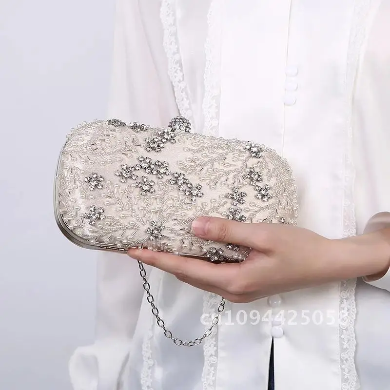 Women's Clutch Bag Crystal Pearl Bag Purse Luxury Handbag Embroidery Bag ZD1529 Bag for Bridal Clutch Shoulder Wedding Evening
Women's Clutch Bag Crystal Pearl Bag Purse Luxury Handbag Embroidery Bag ZD1529 Bag for Bridal Clutch Shoulder Wedding Evening