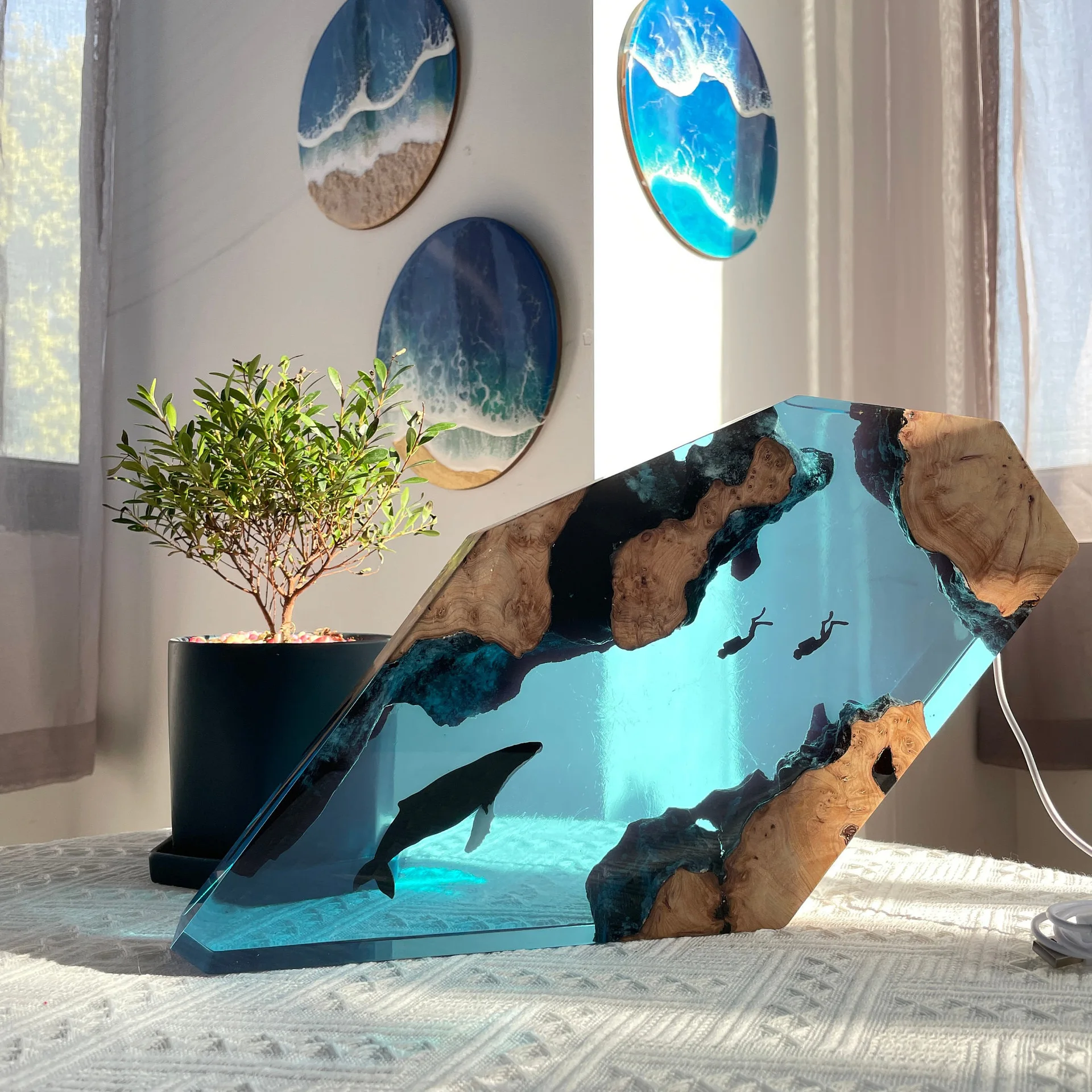 NEW Humpback Whale Diver Resin Wood Lamp Decoration Sculpture Creative Home Decorative Artwork Unique Gift
NEW Humpback Whale Diver Resin Wood Lamp Decoration Sculpture Creative Home Decorative Artwork Unique Gift