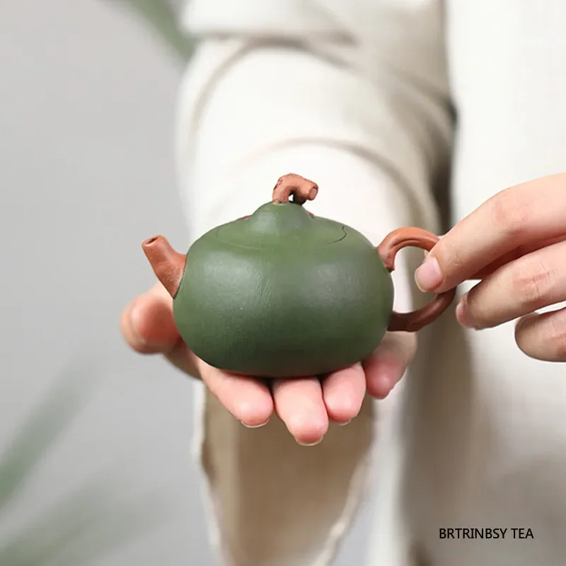 Китайский Исинский фиолетовый глиняный чайник, креативный чайник ручной работы, маленькая емкость, чайник для красоты, бытовой чайный сервиз с необработанной рудой Zisha, 80 мл
Китайский Исинский фиолетовый глиняный чайник, креативный чайник ручной работы, маленькая емкость, чайник для красоты, бытовой чайный сервиз с необработанной рудой Zisha, 80 мл