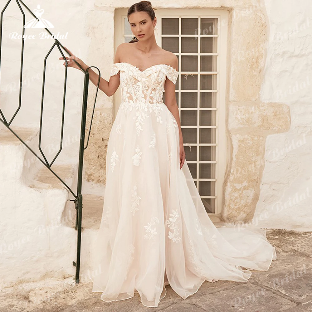 Roycebridal свадебное платье трапециевидной формы с v-образным вырезом и открытыми плечами, кружевная аппликация, пуговицы со шлейфом в стиле бохо, индивидуальное платье de novia
Roycebridal свадебное платье трапециевидной формы с v-образным вырезом и открытыми плечами, кружевная аппликация, пуговицы со шлейфом в стиле бохо, индивидуальное платье de novia