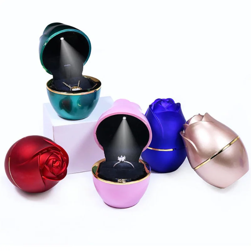 1PC LED Rose Shape Rings Box with Light Jewelry Box Rose Jewelry Ring Case for Marriage Wedding Ceremony Proposal Valentines
1PC LED Rose Shape Rings Box with Light Jewelry Box Rose Jewelry Ring Case for Marriage Wedding Ceremony Proposal Valentines