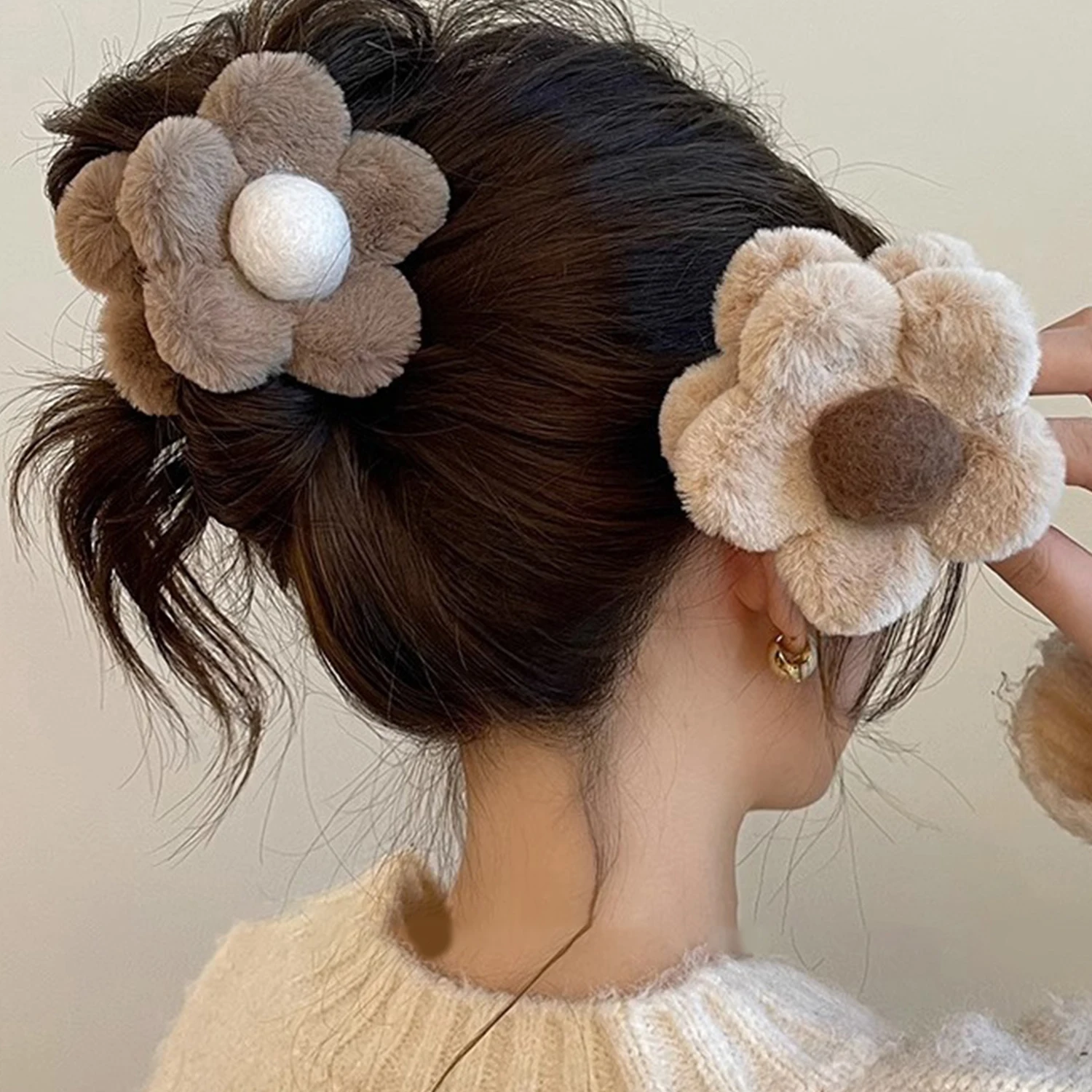 1PC Sweet Plush Flower Hair Claw Large Shark Clip Simple Barrettes Crab Hair Clips Hairgrips Autumn Winter Hair Accessories
1PC Sweet Plush Flower Hair Claw Large Shark Clip Simple Barrettes Crab Hair Clips Hairgrips Autumn Winter Hair Accessories