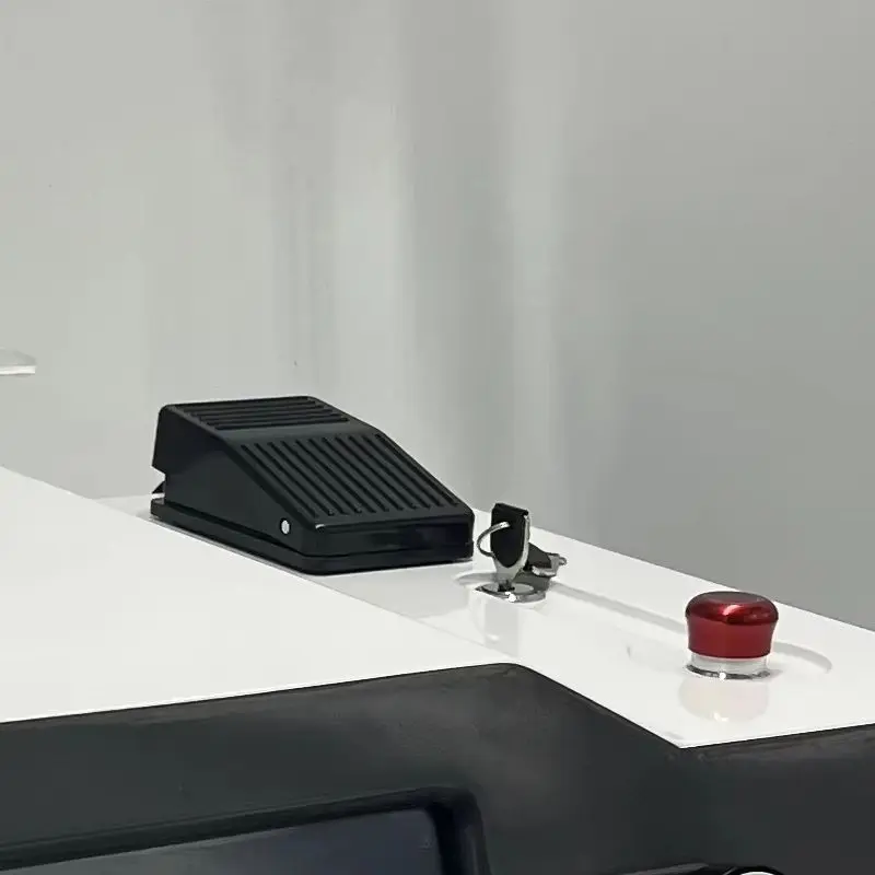 Новый 980NM 5 в 1 диодный аппарат для отверждения варикозного расширения Многофункциональное устройство для удаления грибка ногтей с красивыми паутинными венками Удаление красной крови
Новый 980NM 5 в 1 диодный аппарат для отверждения варикозного расширения Многофункциональное устройство для удаления грибка ногтей с красивыми паутинными венками Удаление красной крови