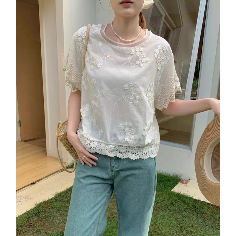 Lace Embroidered Flower Short Sleeve Loose Fit round Neck Shirt Women's Casual Style Breathable Comfortable Summer New Design
Lace Embroidered Flower Short Sleeve Loose Fit round Neck Shirt Women's Casual Style Breathable Comfortable Summer New Design
