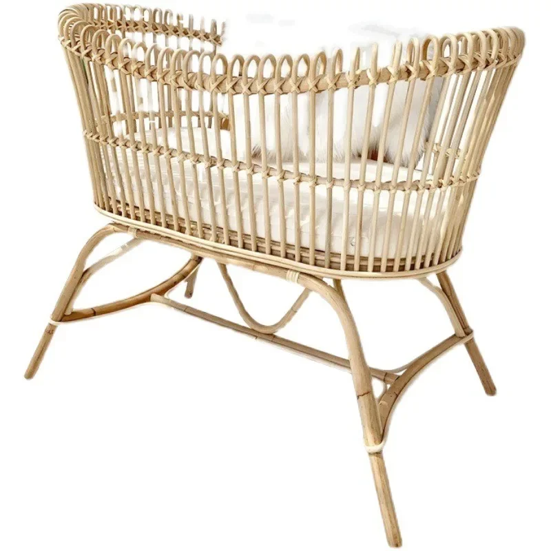 Simple rattan bed, Nordic fence small round bed, mobile crib with rollers
Simple rattan bed, Nordic fence small round bed, mobile crib with rollers