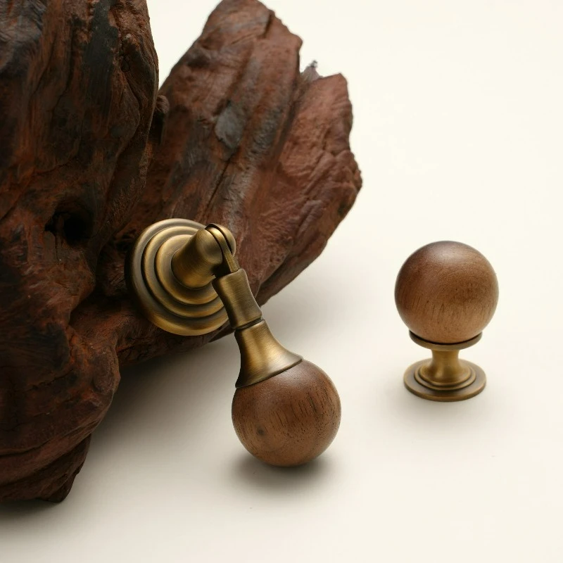 French Walnut Brass Handle Wardrobe Door Cabinet Drawer Round Ball Retro Antique Bronze Cabinet Door Small Handle
French Walnut Brass Handle Wardrobe Door Cabinet Drawer Round Ball Retro Antique Bronze Cabinet Door Small Handle