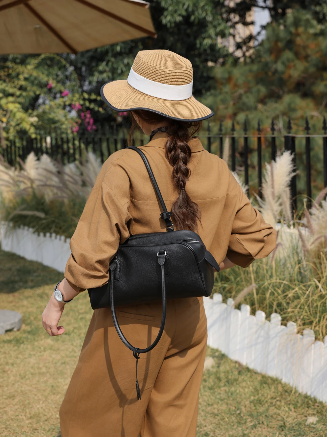 Женская сумка-боулинг из натуральной кожи (первый слой) 2026 года, новая, вместительная, на плечо, тоут, бостонская, ручная, подмышечная сумка
Женская сумка-боулинг из натуральной кожи (первый слой) 2026 года, новая, вместительная, на плечо, тоут, бостонская, ручная, подмышечная сумка