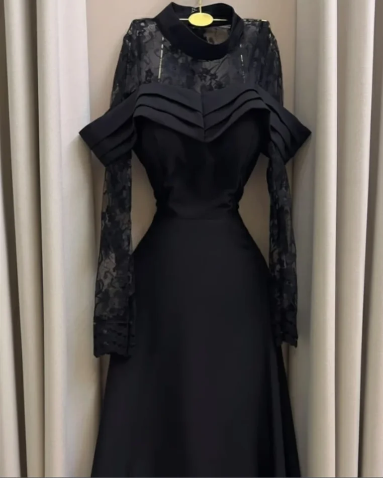 Customized Black Luxurious Women's Evening Dresses for Formal Occasions Lace Long Sleeves Elegant Gowns Round Neck Party
Customized Black Luxurious Women's Evening Dresses for Formal Occasions Lace Long Sleeves Elegant Gowns Round Neck Party