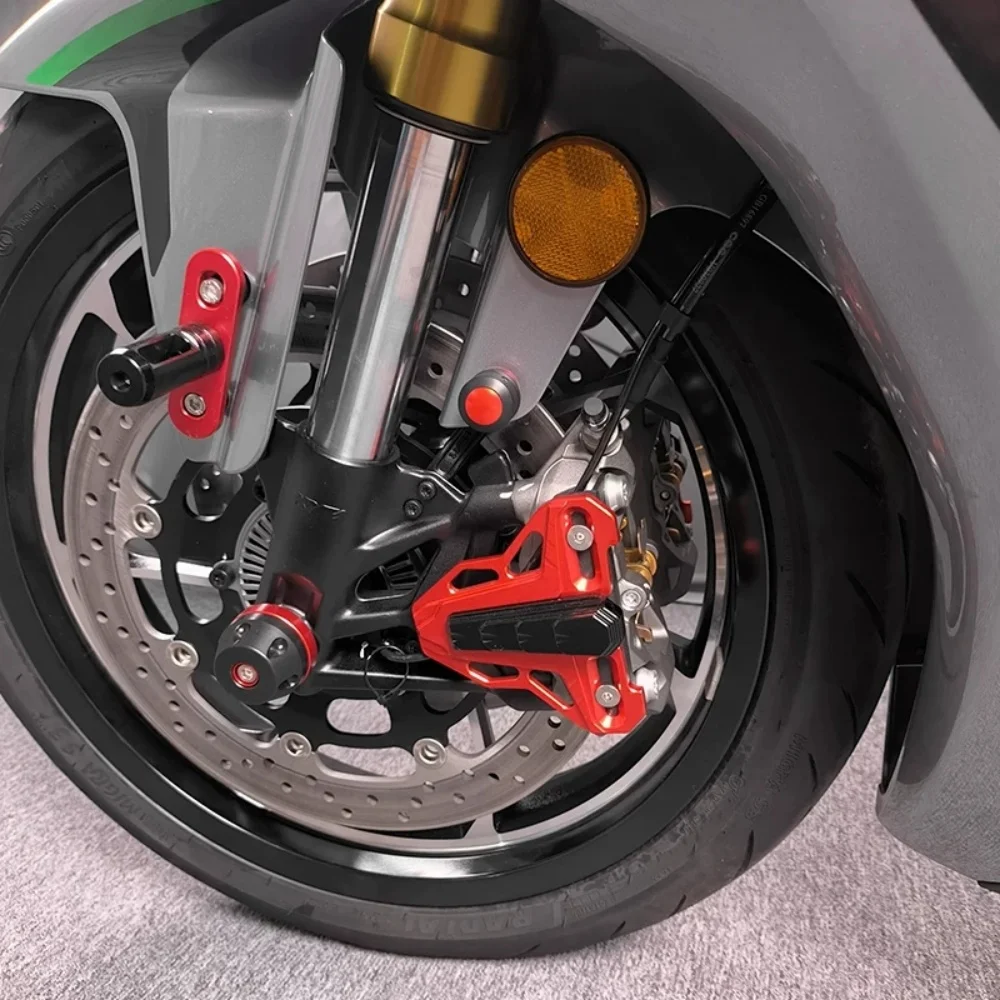 Modified brake caliper cover and lower cylinder cover suitable for QJMOTOR SRK550RR SRK600RR SRK800RR SRK921RR
Modified brake caliper cover and lower cylinder cover suitable for QJMOTOR SRK550RR SRK600RR SRK800RR SRK921RR