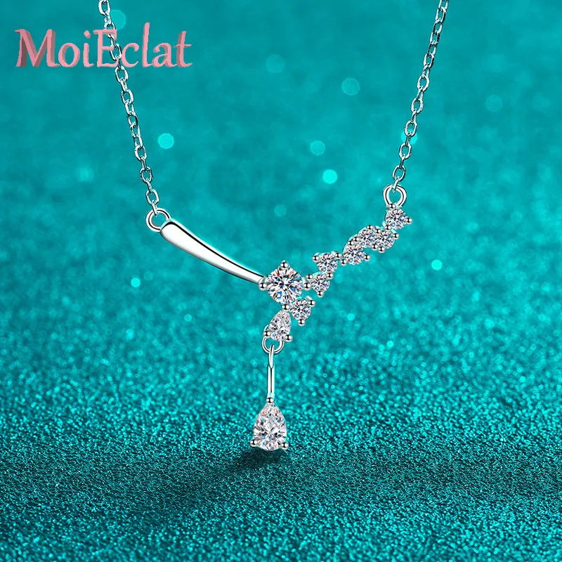 0.85ct Moissanite Flower Branch Pendant Necklace for Women, Luxury Platinum PT950 Clavicle Chain Fine Christmas Gift Jewelry
0.85ct Moissanite Flower Branch Pendant Necklace for Women, Luxury Platinum PT950 Clavicle Chain Fine Christmas Gift Jewelry