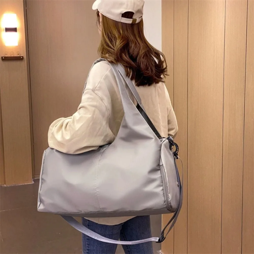 Portable Oxford Carry On Travel Bag Large Capacity Waterproof Sports Fitness Bags Wet Dry Separation Storage Handbag Business
Portable Oxford Carry On Travel Bag Large Capacity Waterproof Sports Fitness Bags Wet Dry Separation Storage Handbag Business