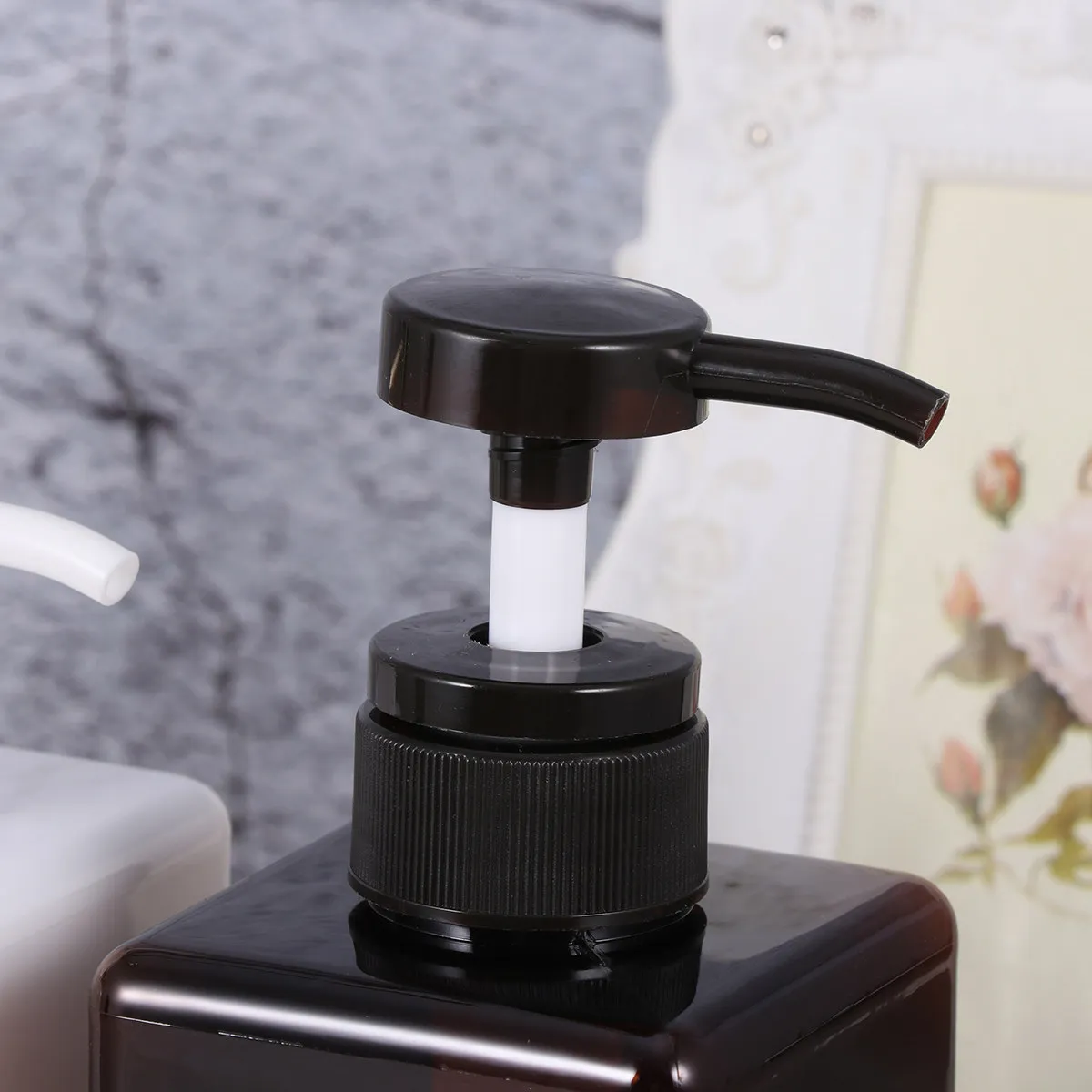 Набор из 4 дорожных флаконов-помп, пустые емкости для хранения, прозрачные, коричневые, белые, черно-зеленые, многоразовые, для шампуня, геля для душа, лосьона для тела
Набор из 4 дорожных флаконов-помп, пустые емкости для хранения, прозрачные, коричневые, белые, черно-зеленые, многоразовые, для шампуня, геля для душа, лосьона для тела