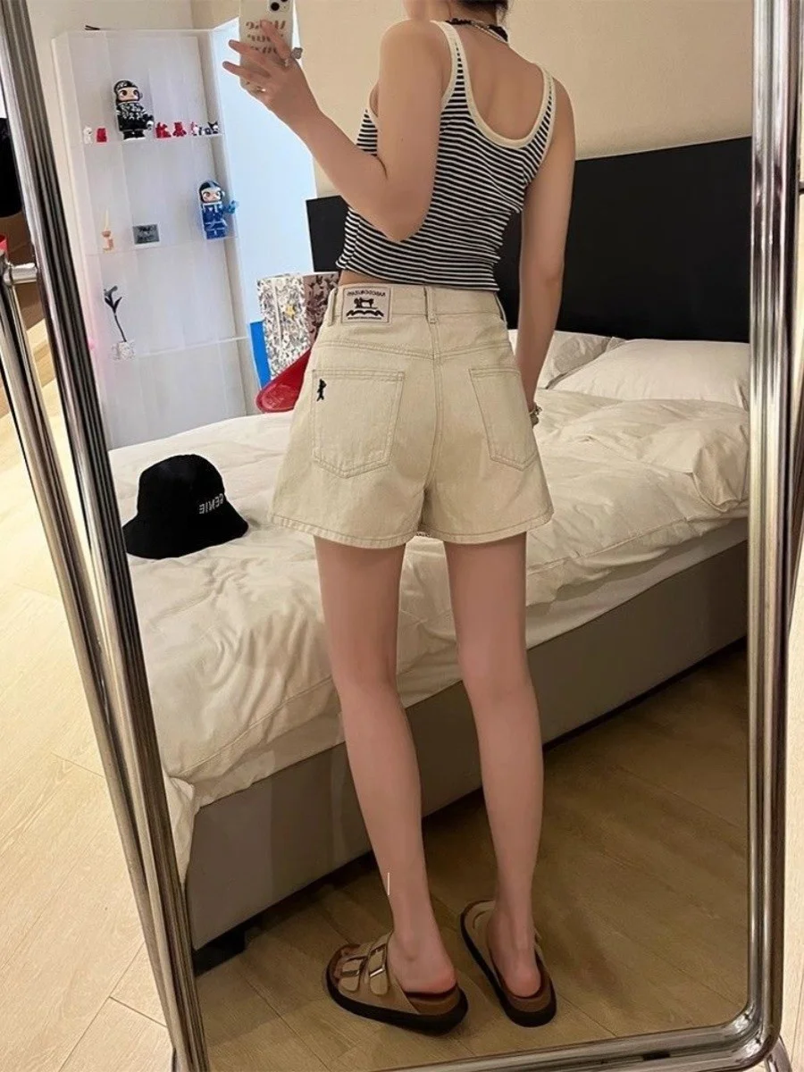 High Waist Wide Leg Short Jeans Loose Slimming Light Colored Women's Summer Denim Shorts Korean Style A-Line Skirt
High Waist Wide Leg Short Jeans Loose Slimming Light Colored Women's Summer Denim Shorts Korean Style A-Line Skirt