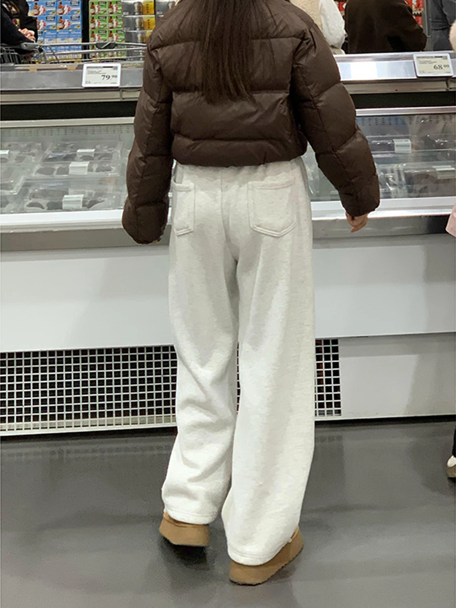 Мужские брюки прямого кроя на флисовой подкладке, повседневные, свободного кроя, с высокой талией, длинные, осенне-зимние, модные, удобные, с цветочным принтом
Мужские брюки прямого кроя на флисовой подкладке, повседневные, свободного кроя, с высокой талией, длинные, осенне-зимние, модные, удобные, с цветочным принтом