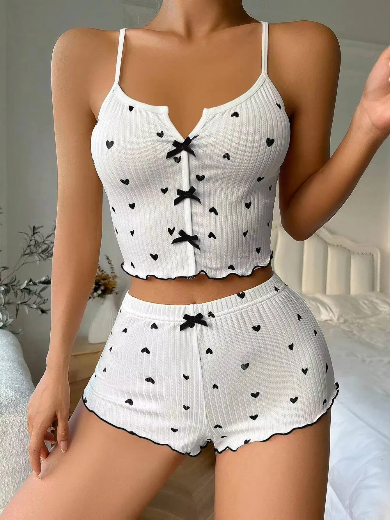 Cute Heart Print Pajama Set Women Ribbed Sleepwear Bow Detail Pj Shorts Set Soft Comfortable Loungewear New Fashion
Cute Heart Print Pajama Set Women Ribbed Sleepwear Bow Detail Pj Shorts Set Soft Comfortable Loungewear New Fashion