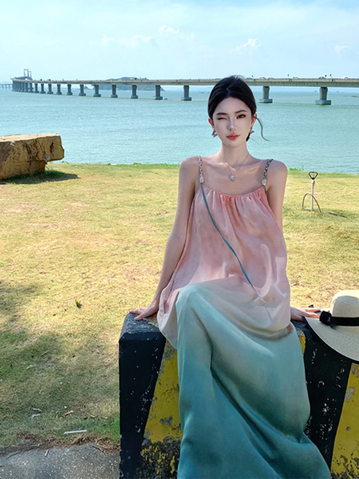 Beach Vacation Style Gradient Color Blended Loose Strap Beach Dress Summer Dopaamine Long Sleeveless Gown H-Shape Silhouette
Beach Vacation Style Gradient Color Blended Loose Strap Beach Dress Summer Dopaamine Long Sleeveless Gown H-Shape Silhouette