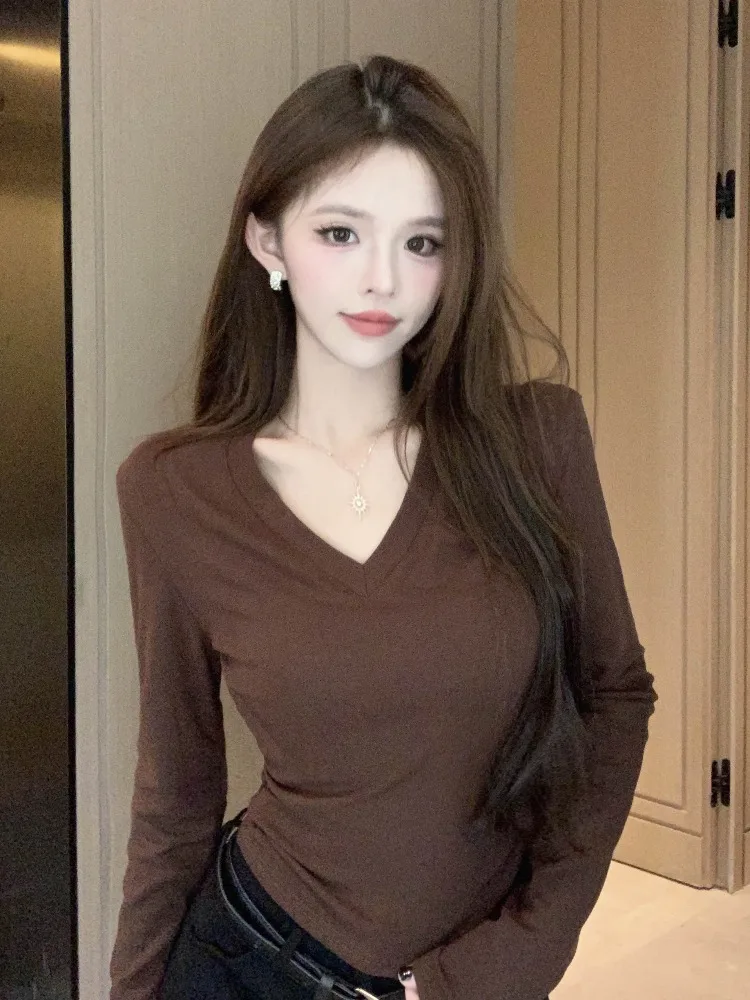 Elegant Pure Desire V-Neck Short Sleeve Long T-Shirt Women's Base Layer Top Slimming Design Versatile Color Korean Style
Elegant Pure Desire V-Neck Short Sleeve Long T-Shirt Women's Base Layer Top Slimming Design Versatile Color Korean Style