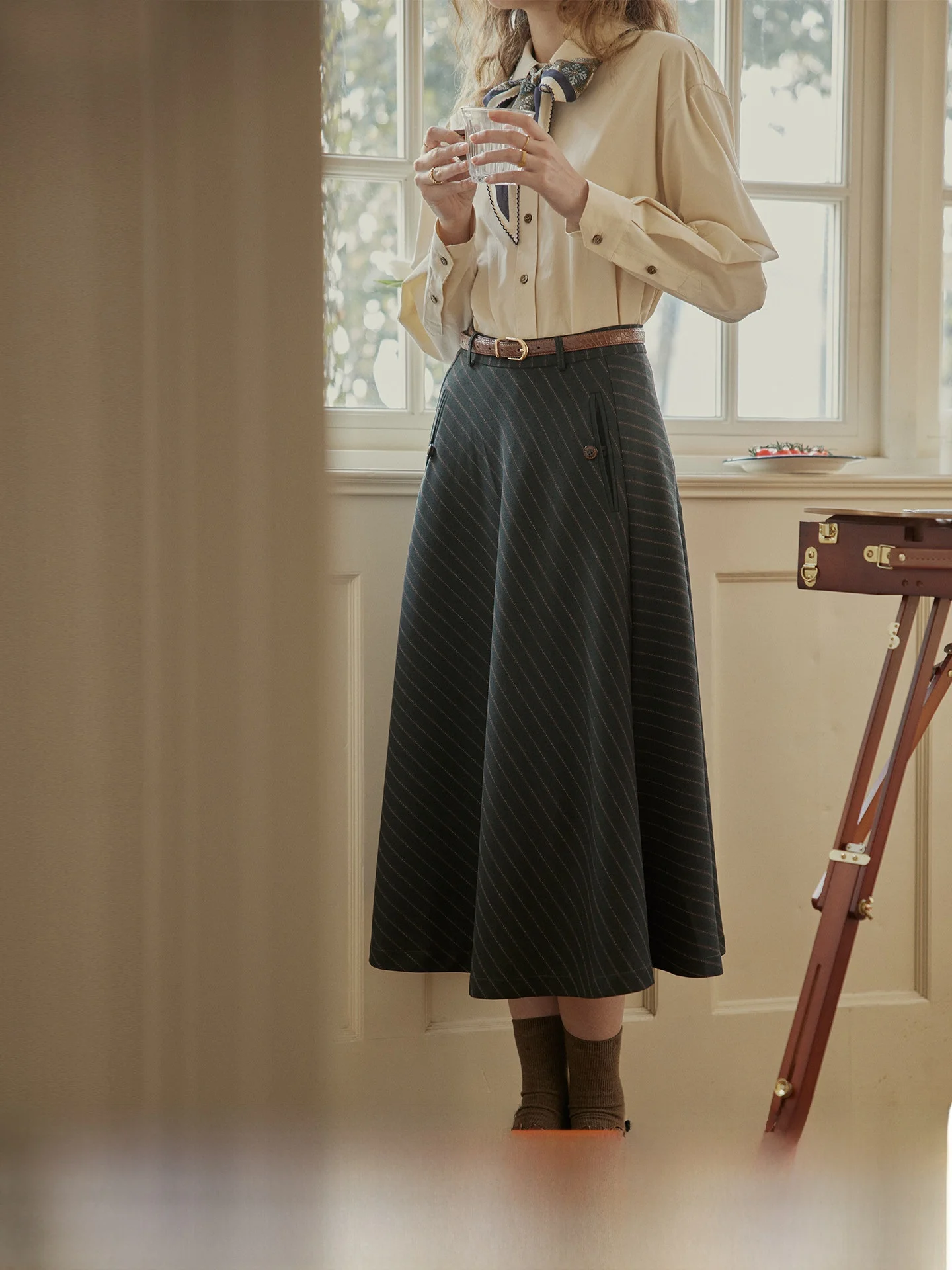 C.PAIA High Waist A-Line Skirt Draped Loose Feel Wide Leg Casual Style Polyester Fiber Micro Stretch City Commute Skirt
C.PAIA High Waist A-Line Skirt Draped Loose Feel Wide Leg Casual Style Polyester Fiber Micro Stretch City Commute Skirt