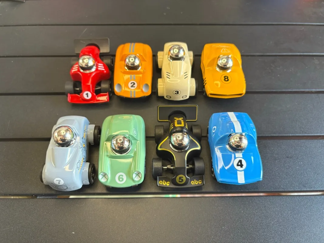 Press type children's car, mini alloy racing car, little boy go kart, cartoon alloy model racing toy car
Press type children's car, mini alloy racing car, little boy go kart, cartoon alloy model racing toy car