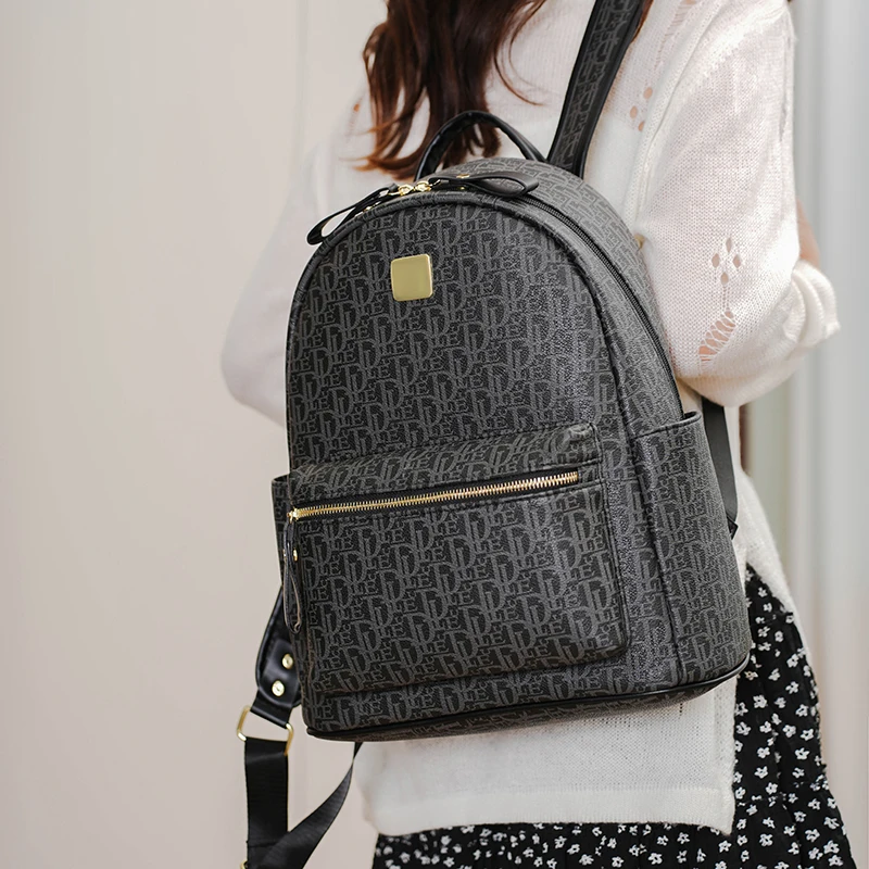 Элегантные сумки-тоут Сумки для женщин, кожаная сумка через плечо от известного дизайнера, классический популярный стиль люксового бренда
Элегантные сумки-тоут Сумки для женщин, кожаная сумка через плечо от известного дизайнера, классический популярный стиль люксового бренда