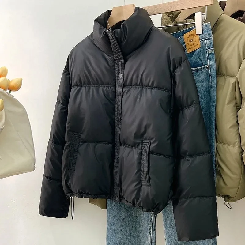 CoffeeMaillard Stand Up Collar New Short 2025 Winter Petite Bread Warm Thickened PU Leather Down Cotton Jacket For Women
CoffeeMaillard Stand Up Collar New Short 2025 Winter Petite Bread Warm Thickened PU Leather Down Cotton Jacket For Women