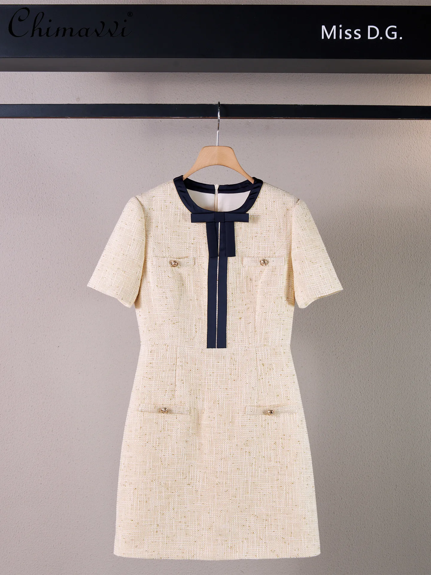 High-end Fashion Elegant Bows Short Dress Women's 2026 Summer Clothes New Round Neck Short Sleeve Silm Elegant OL Dresses
High-end Fashion Elegant Bows Short Dress Women's 2026 Summer Clothes New Round Neck Short Sleeve Silm Elegant OL Dresses