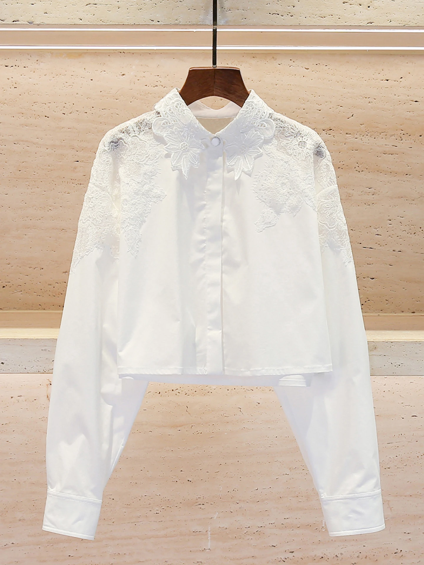 Elegant White Embroidered Hollow out Casual Shirt Women's Top Summer 2026 South Oil High-End Women's Fashion Loose Fit
Elegant White Embroidered Hollow out Casual Shirt Women's Top Summer 2026 South Oil High-End Women's Fashion Loose Fit
