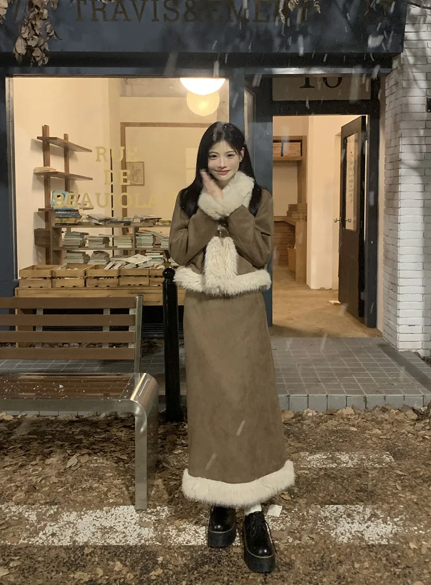 Korean Fashion Faux Fur 2 Piece Skirt Set Women 2024 Winter Elegant Chic Jacket Coats Skirts Sweet Casual Female Clothing Suits
Korean Fashion Faux Fur 2 Piece Skirt Set Women 2024 Winter Elegant Chic Jacket Coats Skirts Sweet Casual Female Clothing Suits