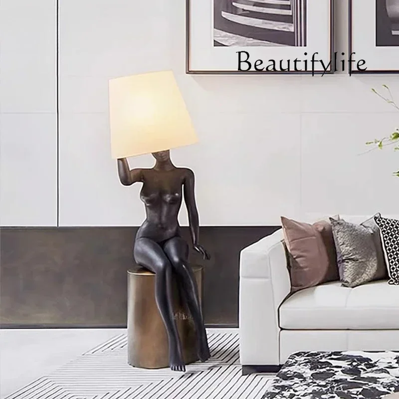 Living room designer FRP art figure decorative ornament home bedside sofa side large sculpture
Living room designer FRP art figure decorative ornament home bedside sofa side large sculpture