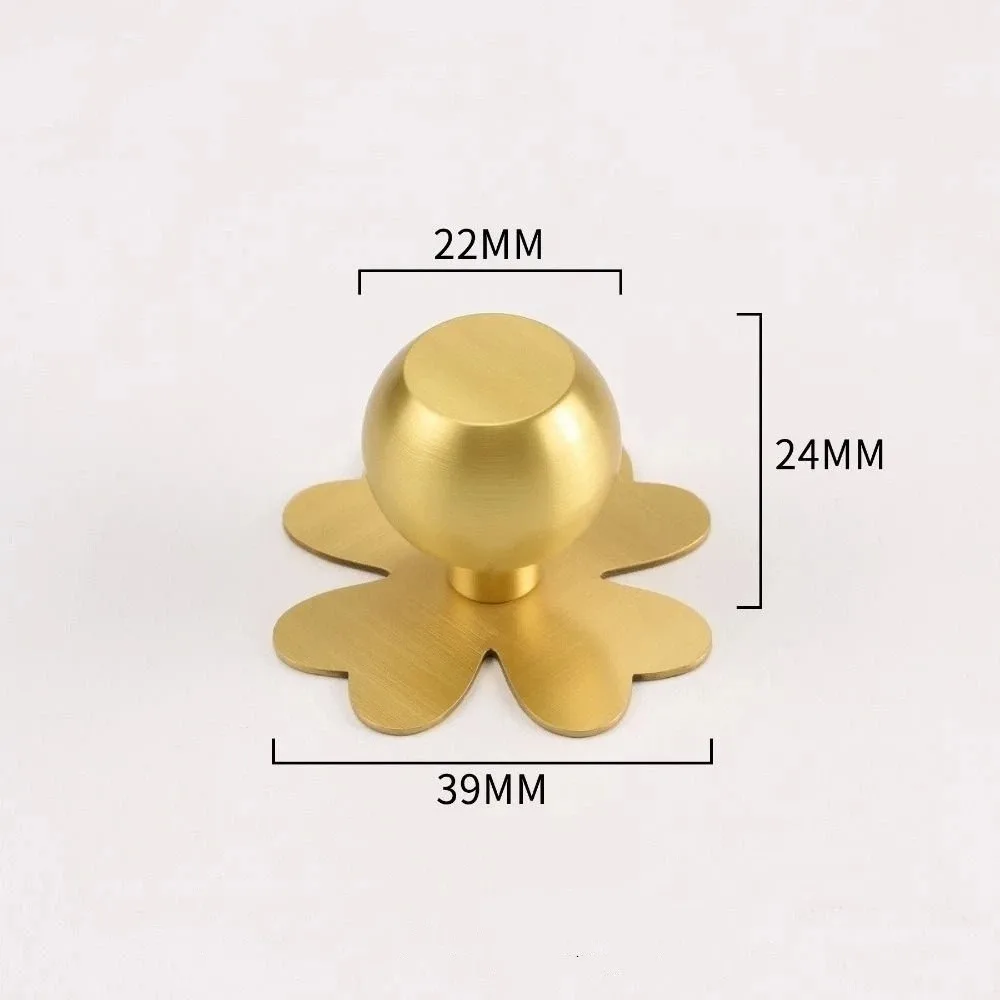 Modern Minimalist Brass Drawer Backplates Premium Brass Sturdy Structure French Style Handles Sophisticated Appearance
Modern Minimalist Brass Drawer Backplates Premium Brass Sturdy Structure French Style Handles Sophisticated Appearance