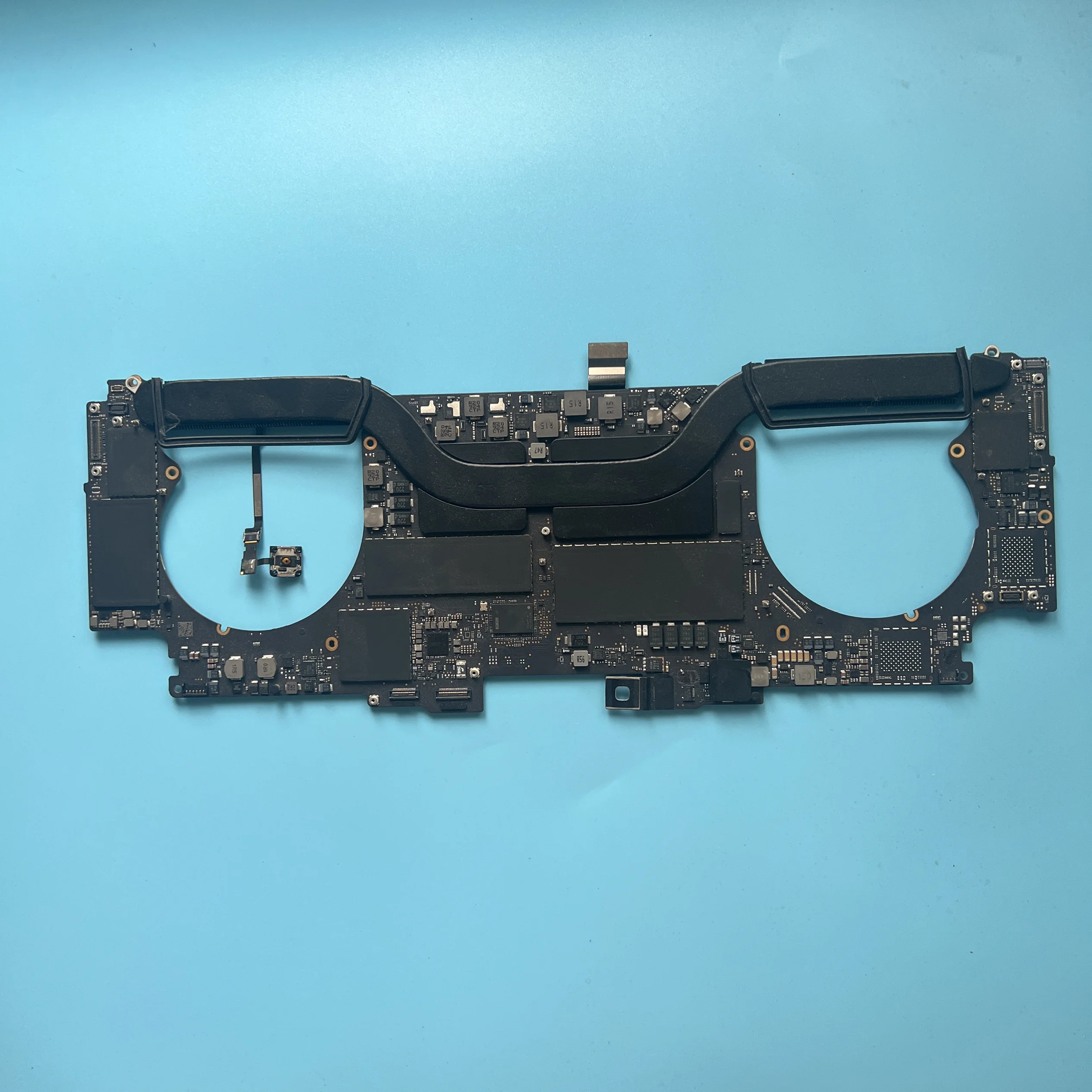 notebook A1990 A1989 A2159 A2141 main board single purchase, exchange, repair
notebook A1990 A1989 A2159 A2141 main board single purchase, exchange, repair