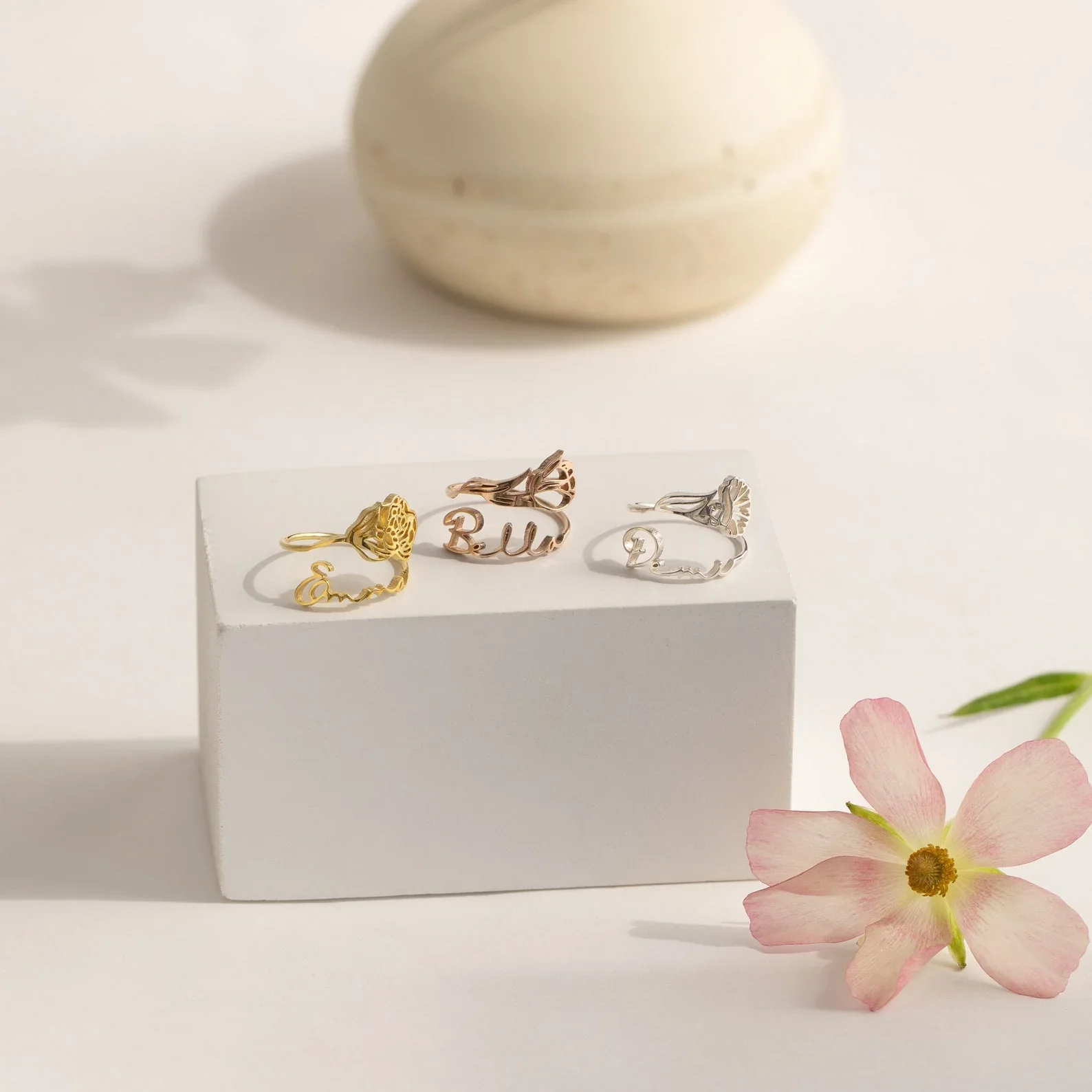 Personalized Birth Flower Name Ring for Women Stainless Steel Adjustable Open Ring Customized Floral Jewelry Birthday Gift
Personalized Birth Flower Name Ring for Women Stainless Steel Adjustable Open Ring Customized Floral Jewelry Birthday Gift