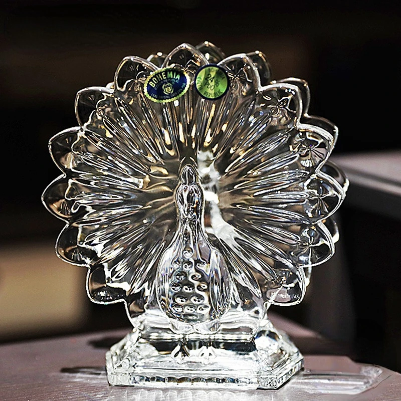 Crystal Glass Creative Peacock Ornament Decorative Napkin Box Home Gift Ornament home decor
Crystal Glass Creative Peacock Ornament Decorative Napkin Box Home Gift Ornament home decor