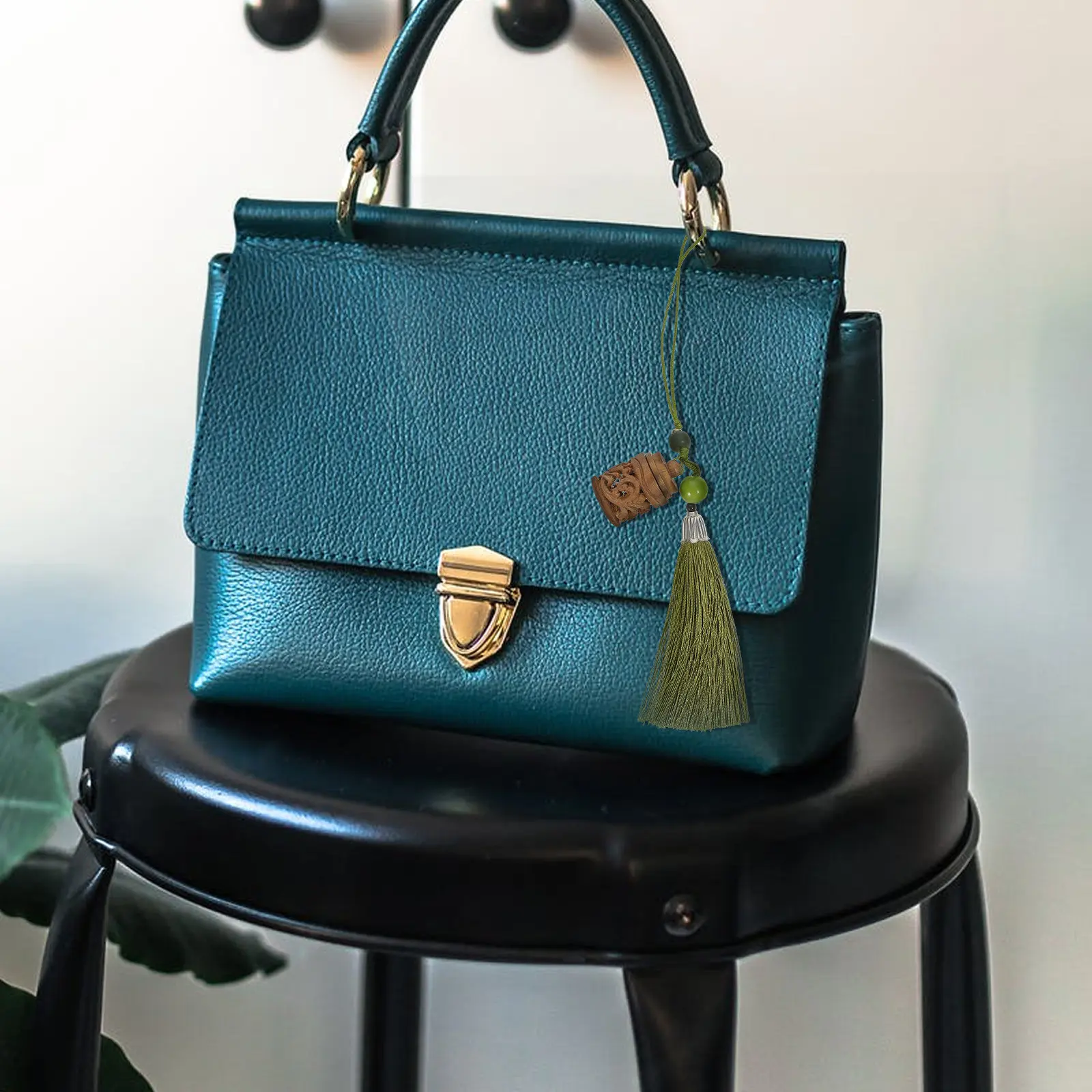 1Pcs Sachet Ball Pendant Hollow-Out Fragrant Keychain Decor Light Brown Portable Bag Charm Hanging Pendant for Mobile Phone
1Pcs Sachet Ball Pendant Hollow-Out Fragrant Keychain Decor Light Brown Portable Bag Charm Hanging Pendant for Mobile Phone