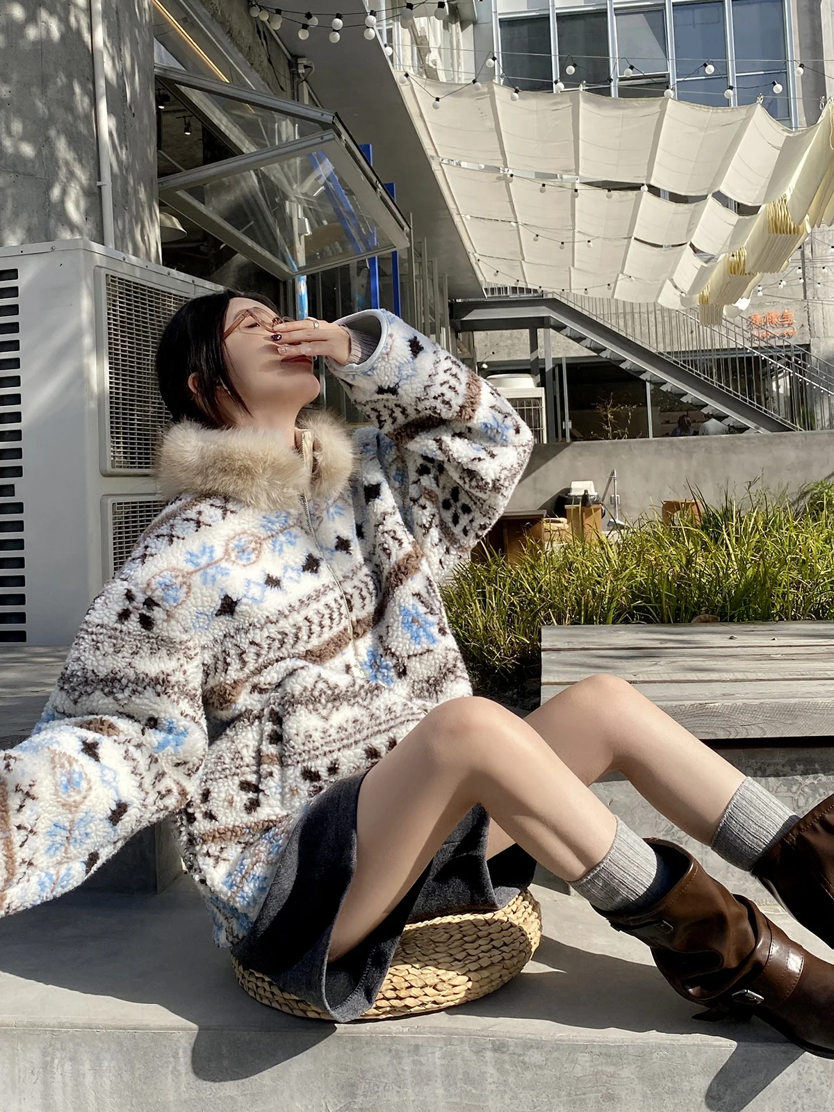 FEELROOM Теплая хлопковая куртка оверсайз с воротником из овечьей шерсти, зимняя верхняя одежда с длинными рукавами на молнии, повседневный топ для женщин
FEELROOM Теплая хлопковая куртка оверсайз с воротником из овечьей шерсти, зимняя верхняя одежда с длинными рукавами на молнии, повседневный топ для женщин