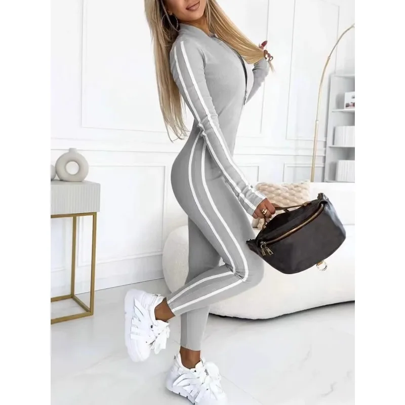 New autumn and winter casual women's slim-fit striped half-zipper onesie
New autumn and winter casual women's slim-fit striped half-zipper onesie
