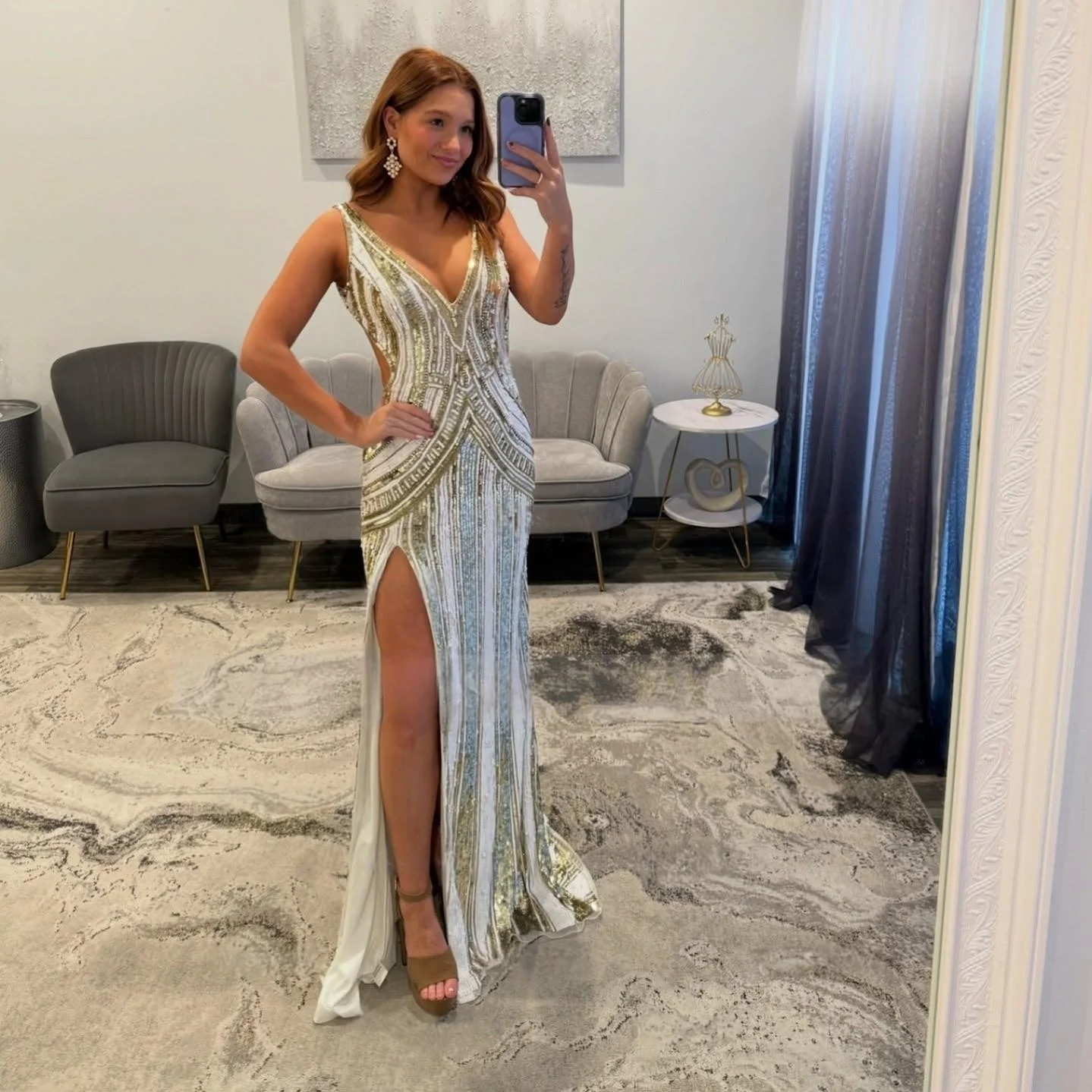 Sparkle Evening Dress Prom Awards Ceremony Party Mermaid V-Neck Open Back Sleeveless Floor Length With Sequins And Slit
Sparkle Evening Dress Prom Awards Ceremony Party Mermaid V-Neck Open Back Sleeveless Floor Length With Sequins And Slit